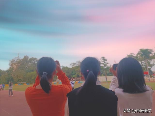 起落悲喜皆诗行	，且行且惜绘人生