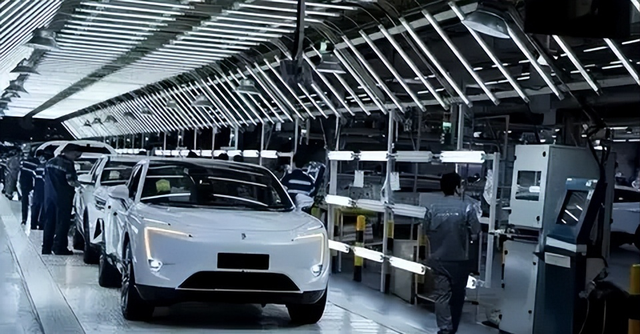 加拿大总理刚到北京，又有两国元首计划访华，特朗普突然喊话中国