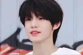 TF家族三代张泽禹：摇滚少年，音乐之路璀璨起航图片