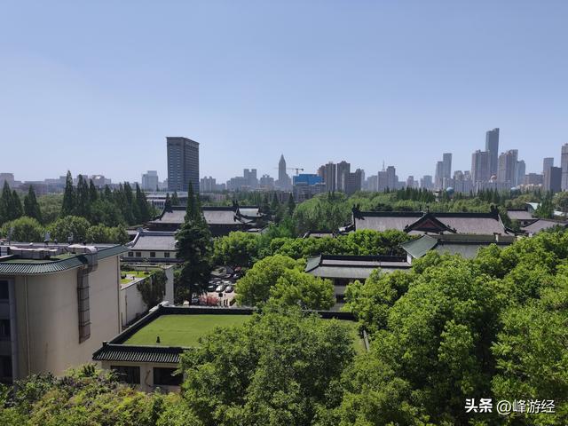 砖石间的六百年呼吸，行走在南京城墙解放门段