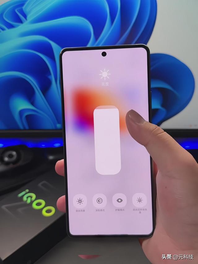 iQOO Z10 Turbo+上手：这手机藏着俩"反常识"的惊喜