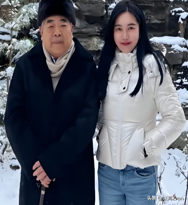 牡丹花下死！这一次"纵欲过度"的范曾，终于尝到了老夫少妻的苦