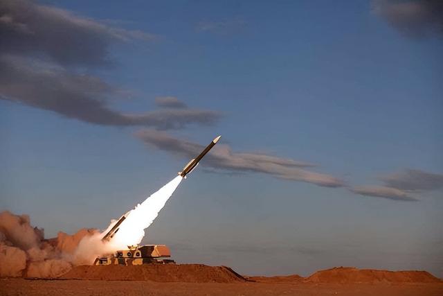 总统梦碎？特朗普再挥兵中东，法国航母强势出动，美或再退群