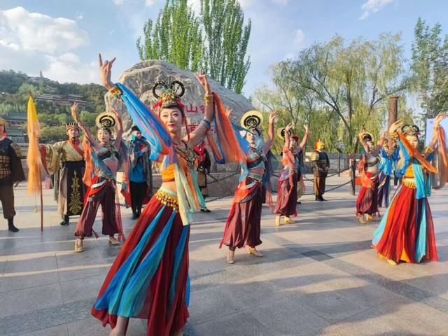 这么近那么美，国庆到甘肃呗！
