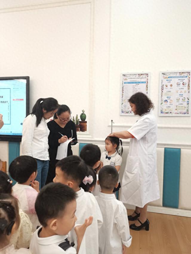 西南医科大学儿科学系、附院卫校与江阳区天骄幼儿园共建健康中心