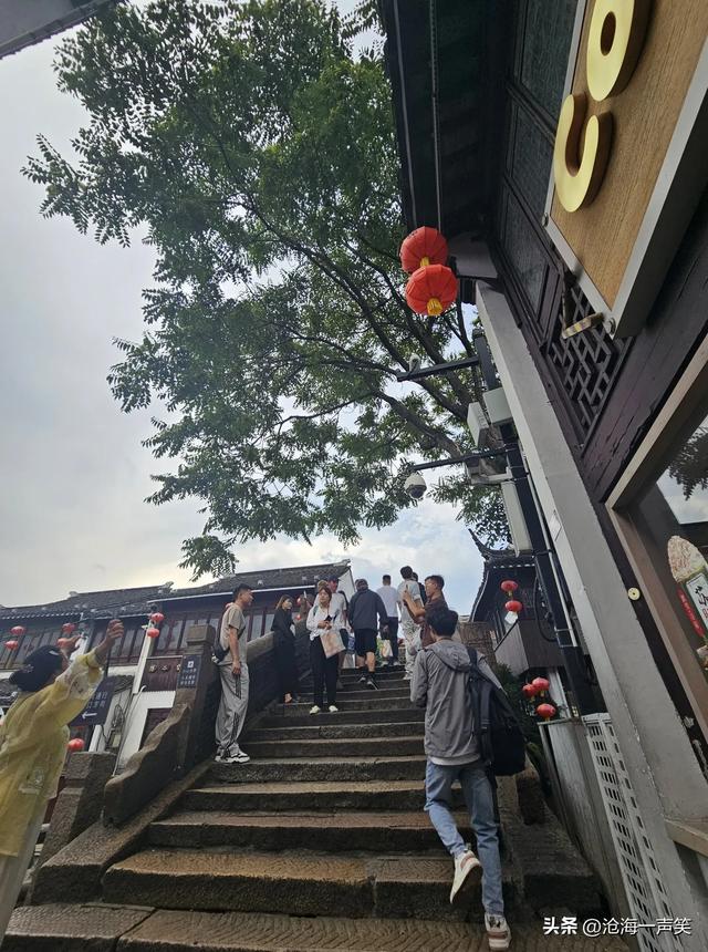 想你的风把你送到了苏州山塘街，唯美的画面令你陶醉一世