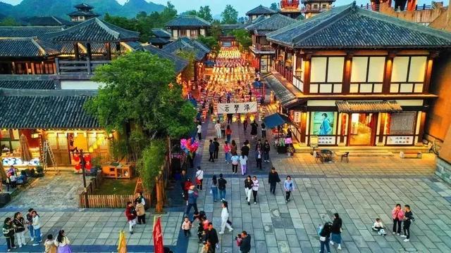 乡游黔中 · 都匀市 奉合村丨水书秘卷映端节，拦门酒香醉古寨