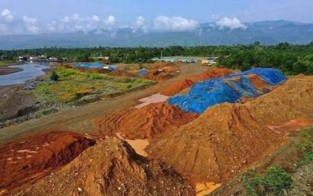 日本天皇亲自出山	，对中国的反击正式开始，高市早苗憋出了一妙计