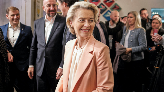 中方通知荷兰，可以恢复供货，但有一个前提条件	，做不到就免谈