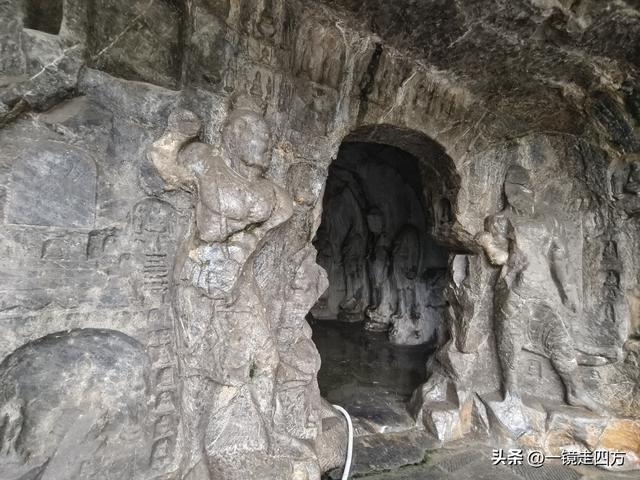 雨中游览“中国三大佛教石窟艺术宝库”之一的洛阳龙门石窟（上）