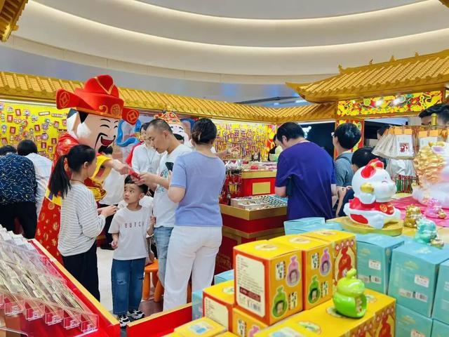 来汉口 逛江汉 | 江汉双节热力全开！多元场景解锁消费“新姿势”