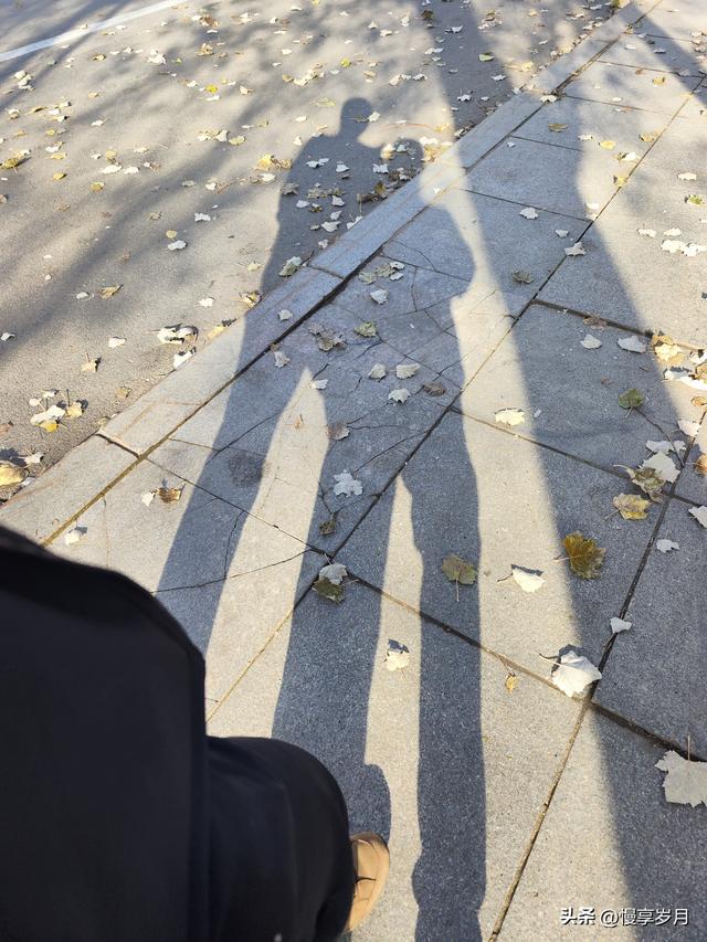 老婆，今晚我有事，不用给我带饭啦！