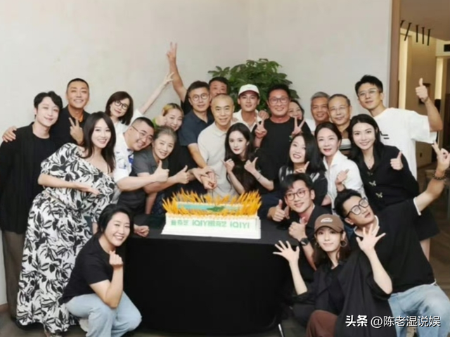 生万物庆功宴，不给杨幂留面子的蓝盈莹！终究搬起石头砸了自己脚