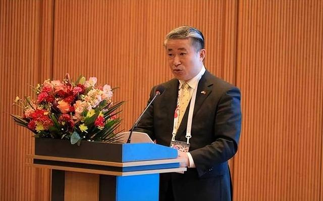 中方发“斩首”警告后，不到24小时，高市早苗表态澄清：言辞失当