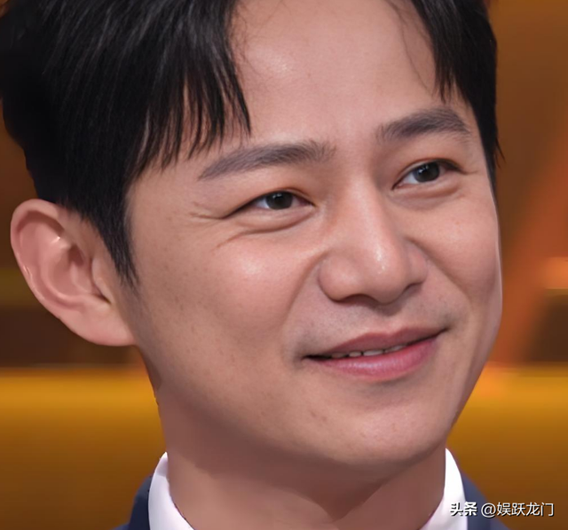 51岁无妻无子、半退休，不再隐瞒身体状况的何炅，给内娱提了个醒