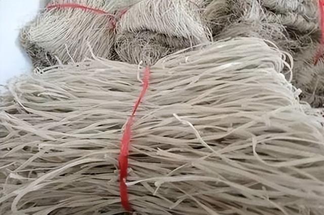 几乎全是假货！利润高达2400%，为何消费者还前赴后继争相购买？