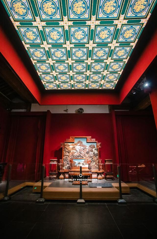 开放7年，依旧是故宫被遗忘的角落，皇家宝物罕见以仓储式陈列