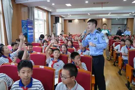 “警”心呵护，守护“少年的你”图片