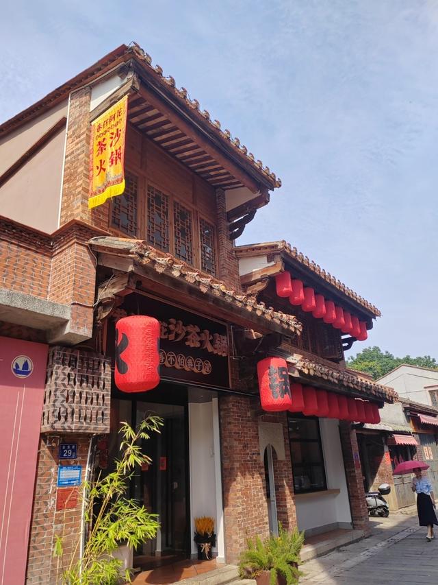 面对晋江、石狮的迅猛追赶，泉州鲤城的未来何去何从？