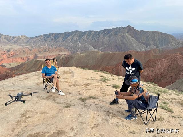 努尔加的七彩丹霞壮美如油画