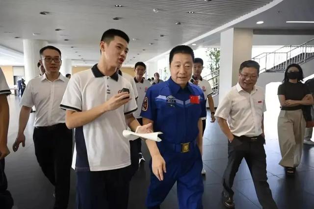 神舟二十一号即将发射，时隔22年，航天员杨利伟还会出征太空吗