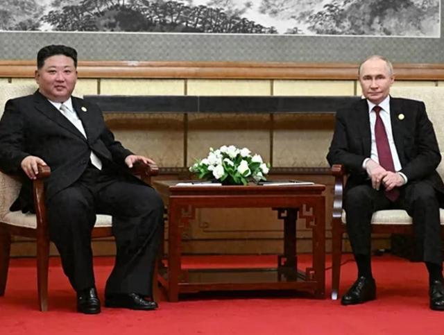 从北京回来后，金正恩想通了，最新一个动作，宣布朝鲜外交转向