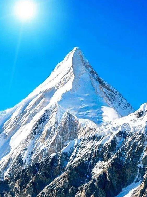 你当像鸟，飞往你的山⛰️美图壁纸