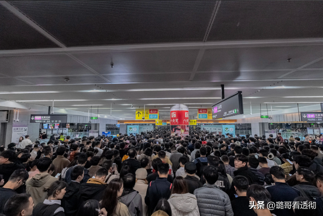 国庆长假大热景区遭滑铁卢，游客爱上“小城游”？