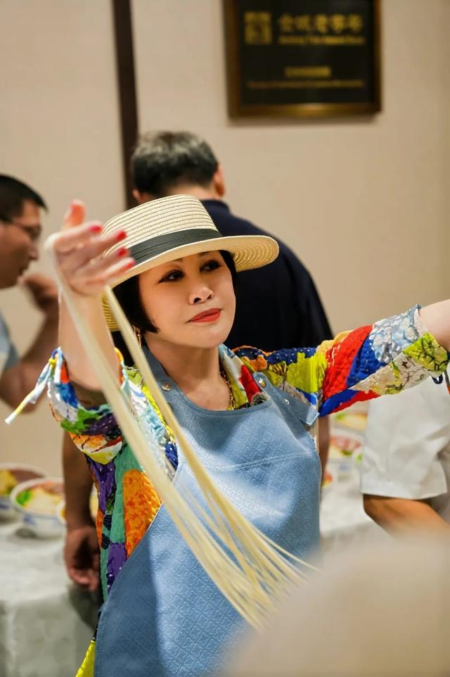 黄河母亲，我和朋友们来看您了！