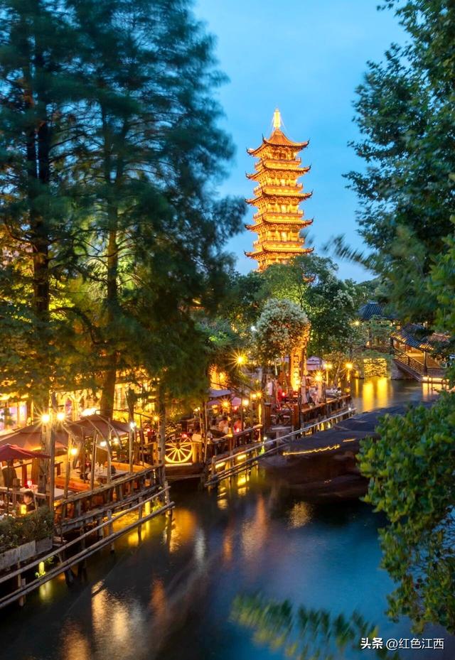 松湖寻踪：邂逅溪村与科创的诗意