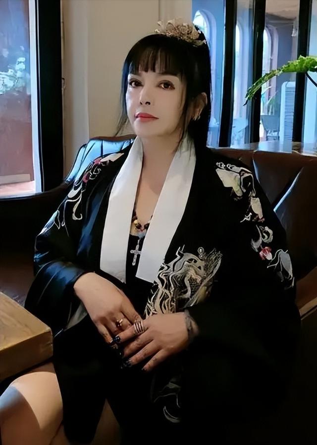 千百惠去世不到24小时，恶心一幕出现，死因曝光，儿子透露遗愿