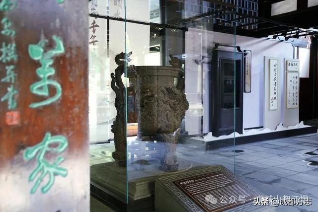 成都千年紫薇绽放，错过等一年→