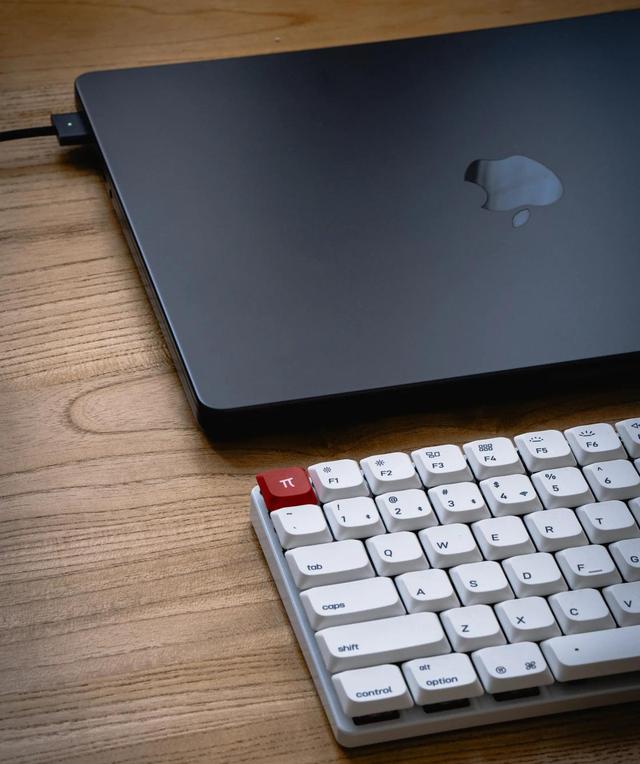 给一台7年前的笔记本装上macOS，这也许是黑苹果最后的光芒