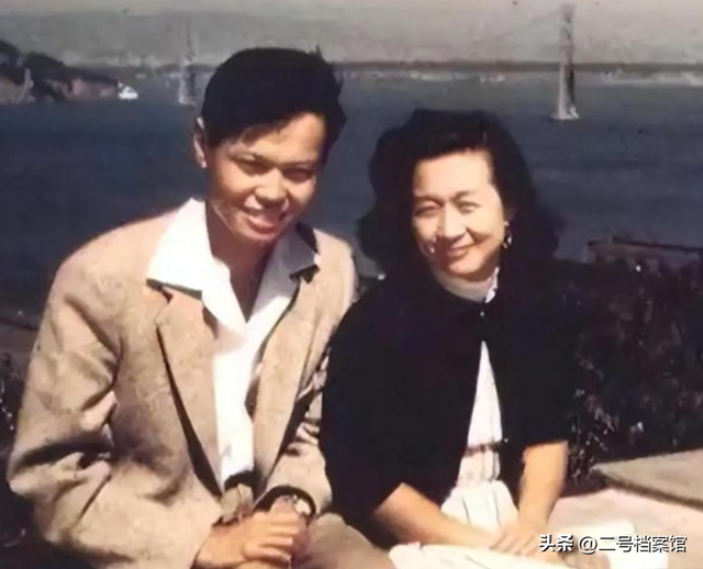 杨振宁家庭情况曝光，三个儿女无人继承衣钵，原配和翁帆终究不同