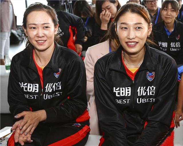 女排名将米杨：当年与王宝泉闹矛盾引轰动，再婚嫁排球帅哥当继母