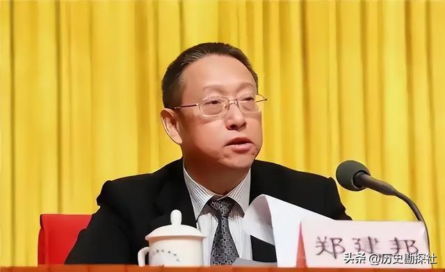 起义将领郑洞国的妻子有多美？五官大气优雅知性，美艳不可方物！