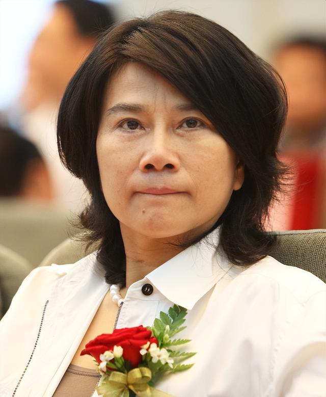 董明珠锐评偷工减料，只字不提品牌，给雷军和所有行业老总提了醒