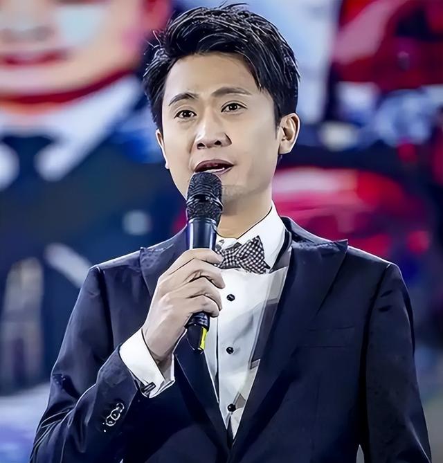 张蕾担心的事发生，杨帆患绝症传闻真相大白，白岩松一个字没说错