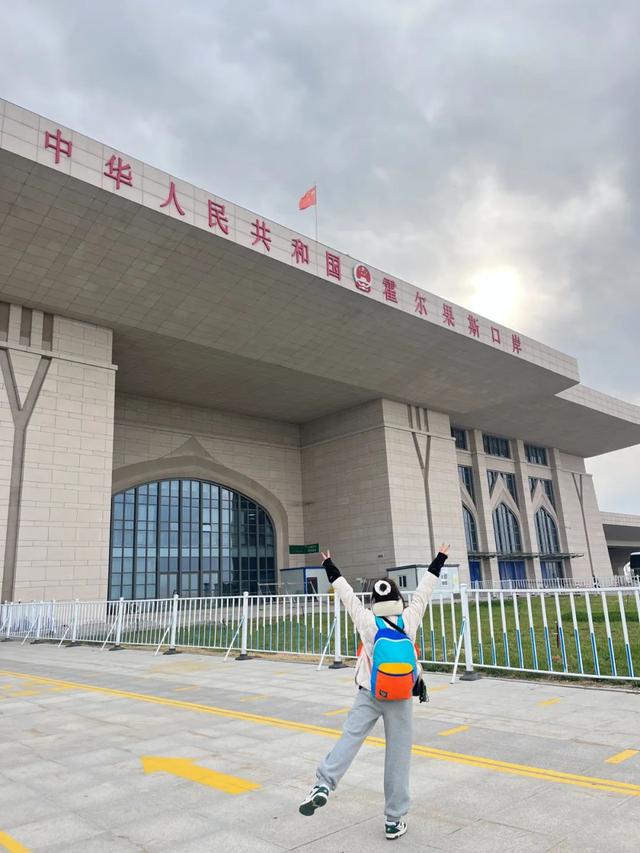 不在职场卷了，年轻人选择穷游亚欧非