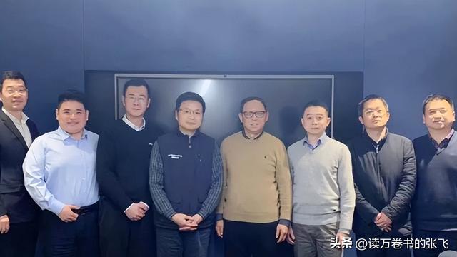 一家子全是美籍，却还在国内“捞金”，年赚4亿	，账上还存有130亿