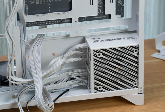 实测22款游戏！AMD RX9070是4K游戏入门卡还是爽玩卡？
