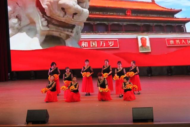 走进校园收获多·旅游文化展风采