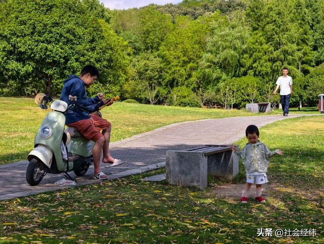 中山陵畔藏绿意：博爱园里，读懂 “天下为公” 的城市温度