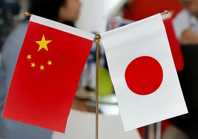 迟迟没等来北京贺电，高市早苗对中国称呼有变，率先发出见面邀请