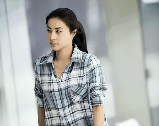 霍启刚没想到	，44岁郭晶晶再传喜讯，让霍震霆和香港阔太圈沉默了