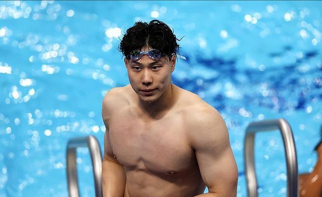 孙杨也没想到，26岁的世界冠军覃海洋，竟走上了自己的“老路”