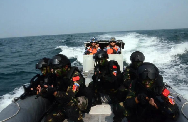美方盯紧菲方，我国海警全副武装守仁爱礁，这一次新账旧账一起算