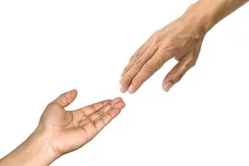 有没有特殊的手部训练可以减轻手抖？图片