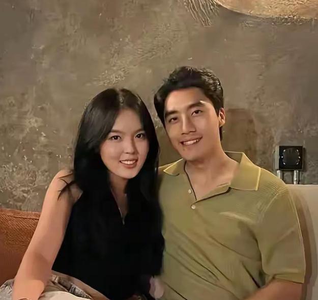 自己离世8年后，23岁的女儿就走上一条“不归路”，李咏也没想到