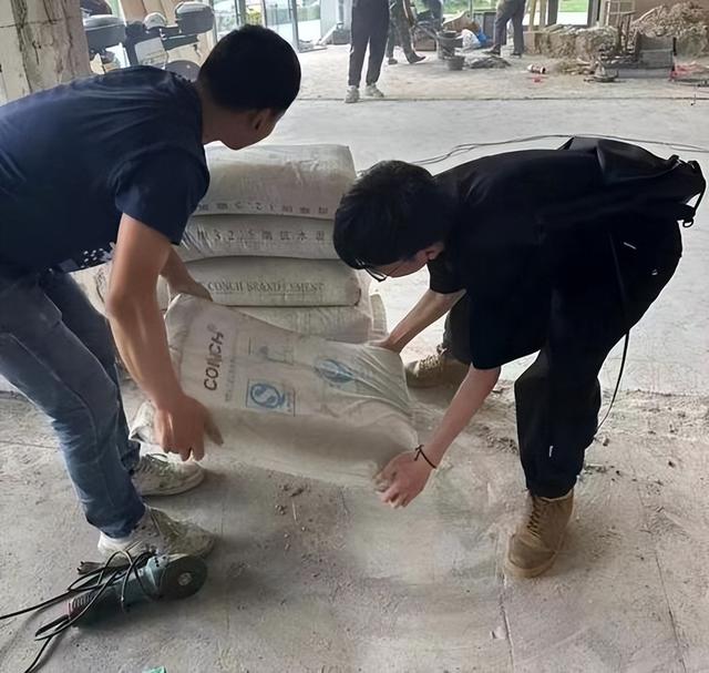 月薪过万却招不到人？三大行业陷入“用工荒”，年轻人为啥不愿干